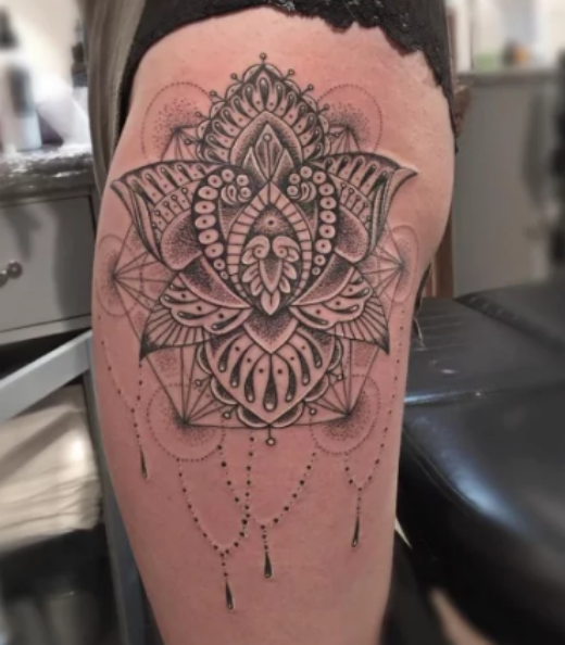 geometric-side-tattoo
